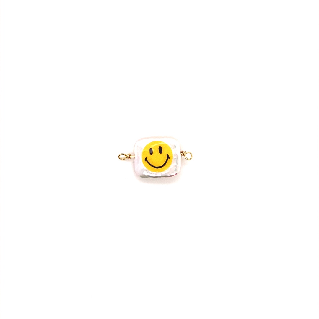 Smiley Pearl Connector - Gold Plated